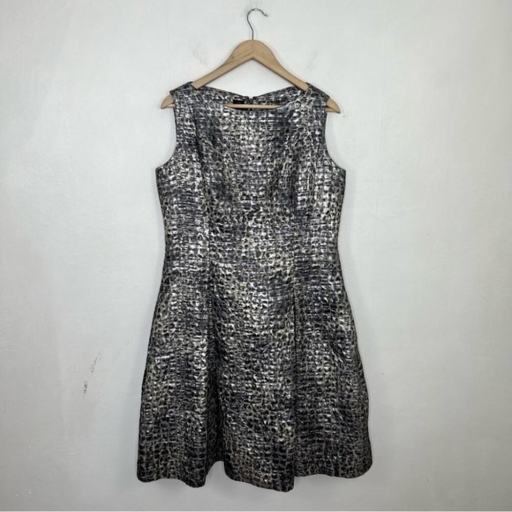 Tom and Linda Platt Animal Print Sleeveless Pleated Cocktail Formal Dress
